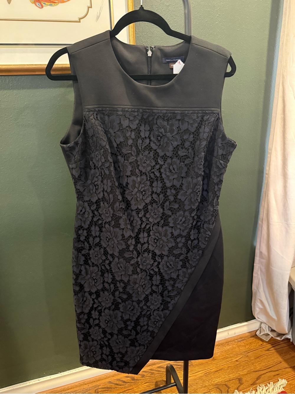 Tommy Hilfiger Black /Navy Lace-Front Sleeveless Sheath Dress